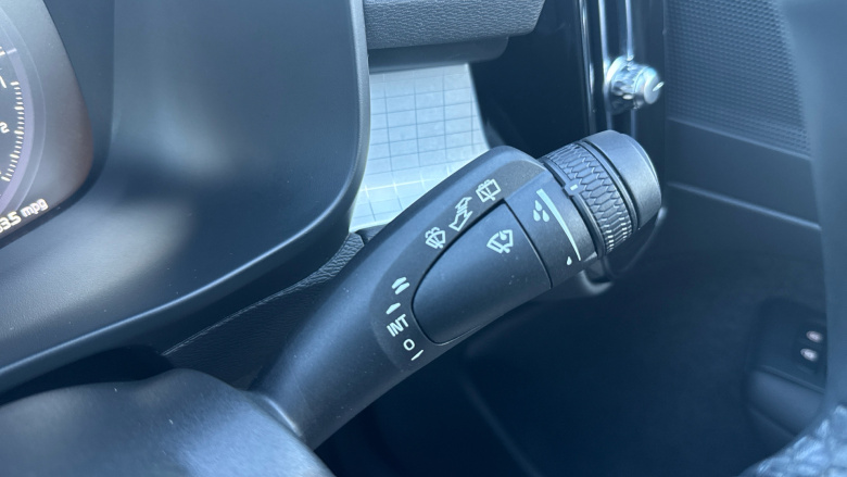 Volvo Xc40 1.5 T4 Recharge PHEV Plus Dark 5dr Auto Estate